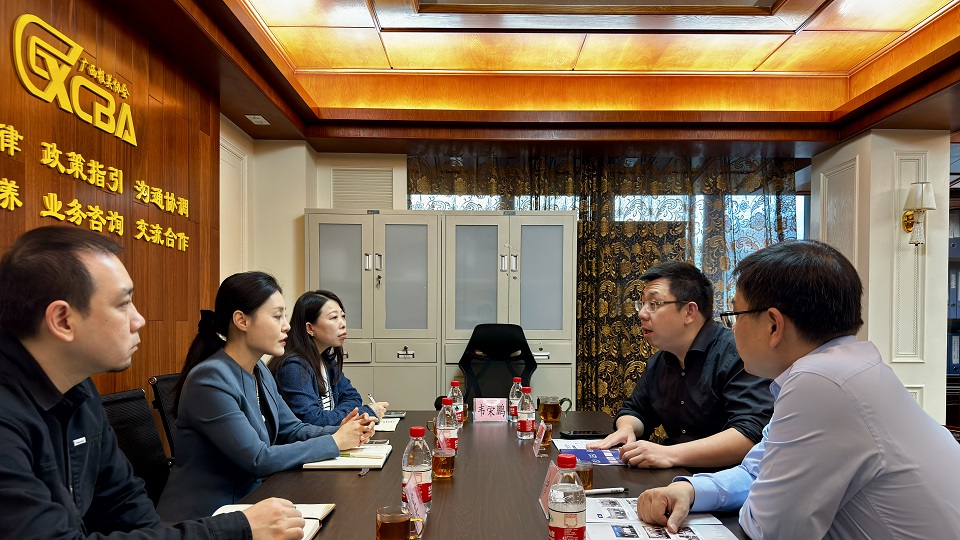 上传座谈.jpg